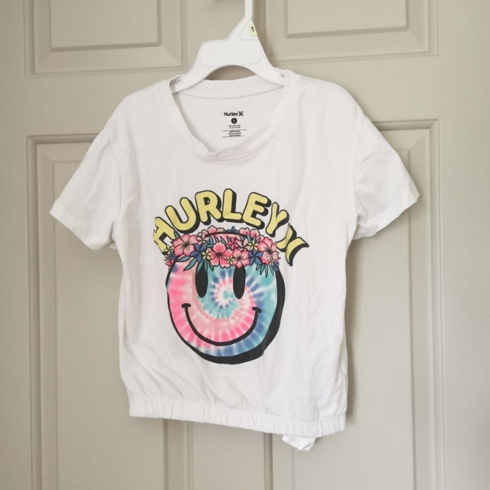 3/$20 Hurley t-shirt girls size S